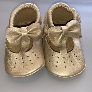 NWOT First Steps T-Strap Bow Mary Jane Moccasin
